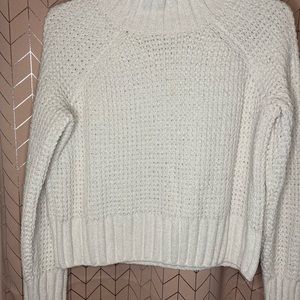 White turtle neck sweater
